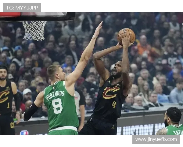 周一竞彩篮球焦点对决：年轻灰熊挑战经验丰富勇士球队